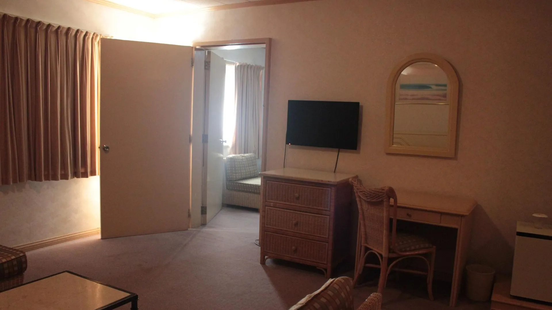 Subic International Hotel Olongapo 3*,  Philippines
