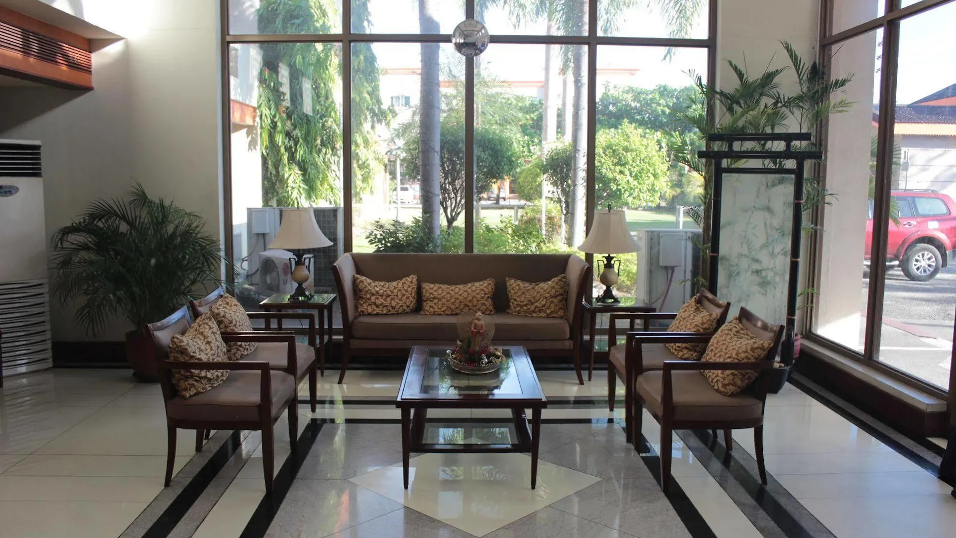 Subic International Hotel Olongapo 3*,